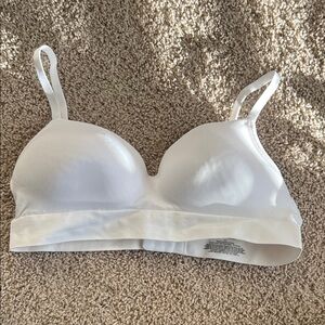 White Seamless Bra